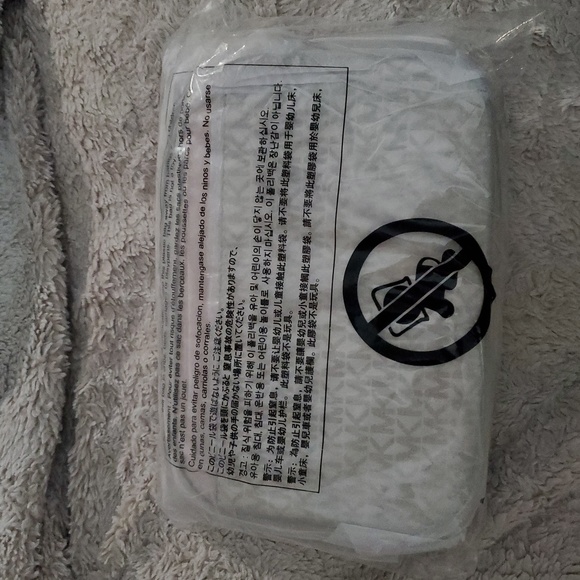 Michael Kors Jet Set Large Crossbody Bag - Picture 7 of 7